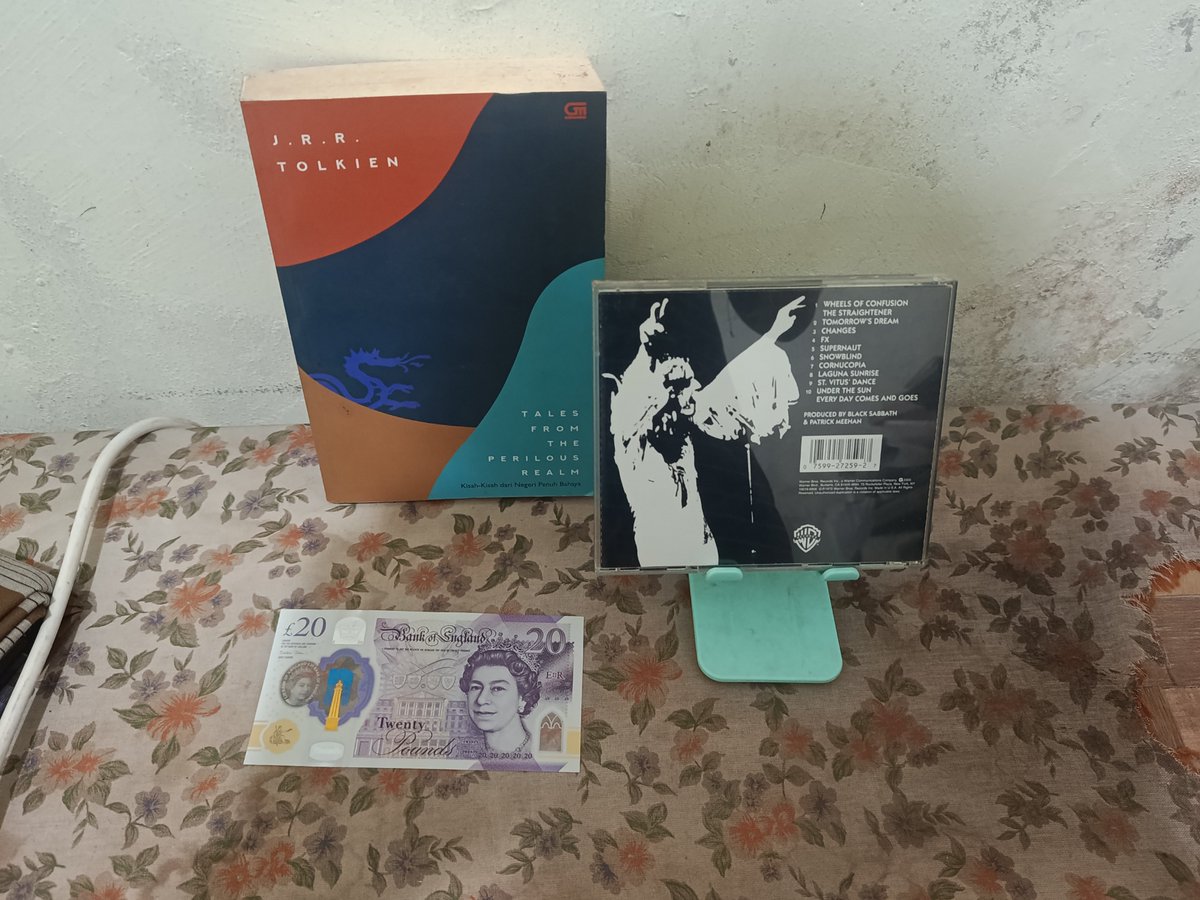 vladsyarif13's tweet photo. 54 tahun Black Sabbath - Vol. 4
25 September 1972 - 25 September 2026.
Vol. 4, Black Sabbath rasa progressive rock.
#blacksabbath
#heavymetal
#progressiverock
#cd
#compactdisc https://t.co/a3Mm03davH