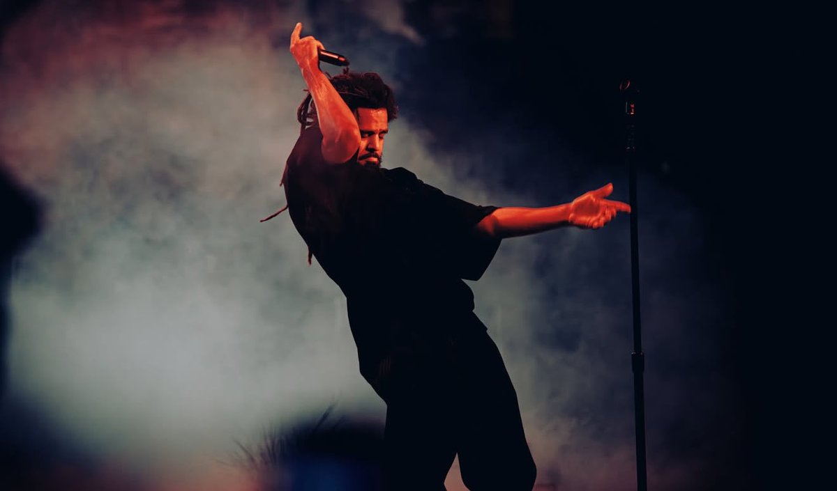JColeOnTour's tweet photo. J. Cole has officially wrapped the US portion of The Fall-Off Tour after 45 shows 🔥

Onto the rest of the world 🌏 https://t.co/Aui6uQKSwl
