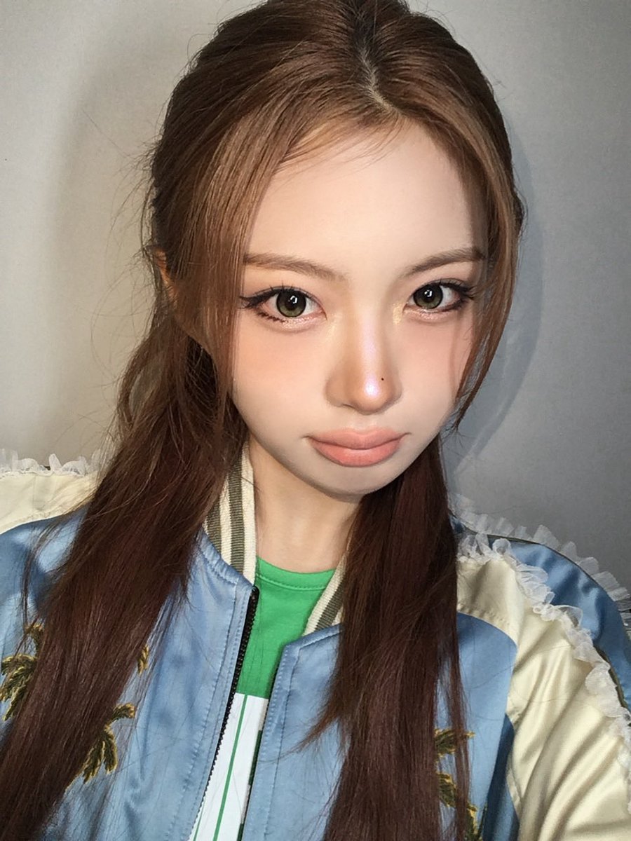 pinii18_'s tweet photo. 아진짜볼살개뚱쭝 저볼살뚱쭝해요? 라고물어보고 3초뒤에대답하면 차라리바로뚱쭝하다하지.. 그럼장난인줄알앗을텐데.. 미워요 할거같음 https://t.co/oXe3ROdnJ9