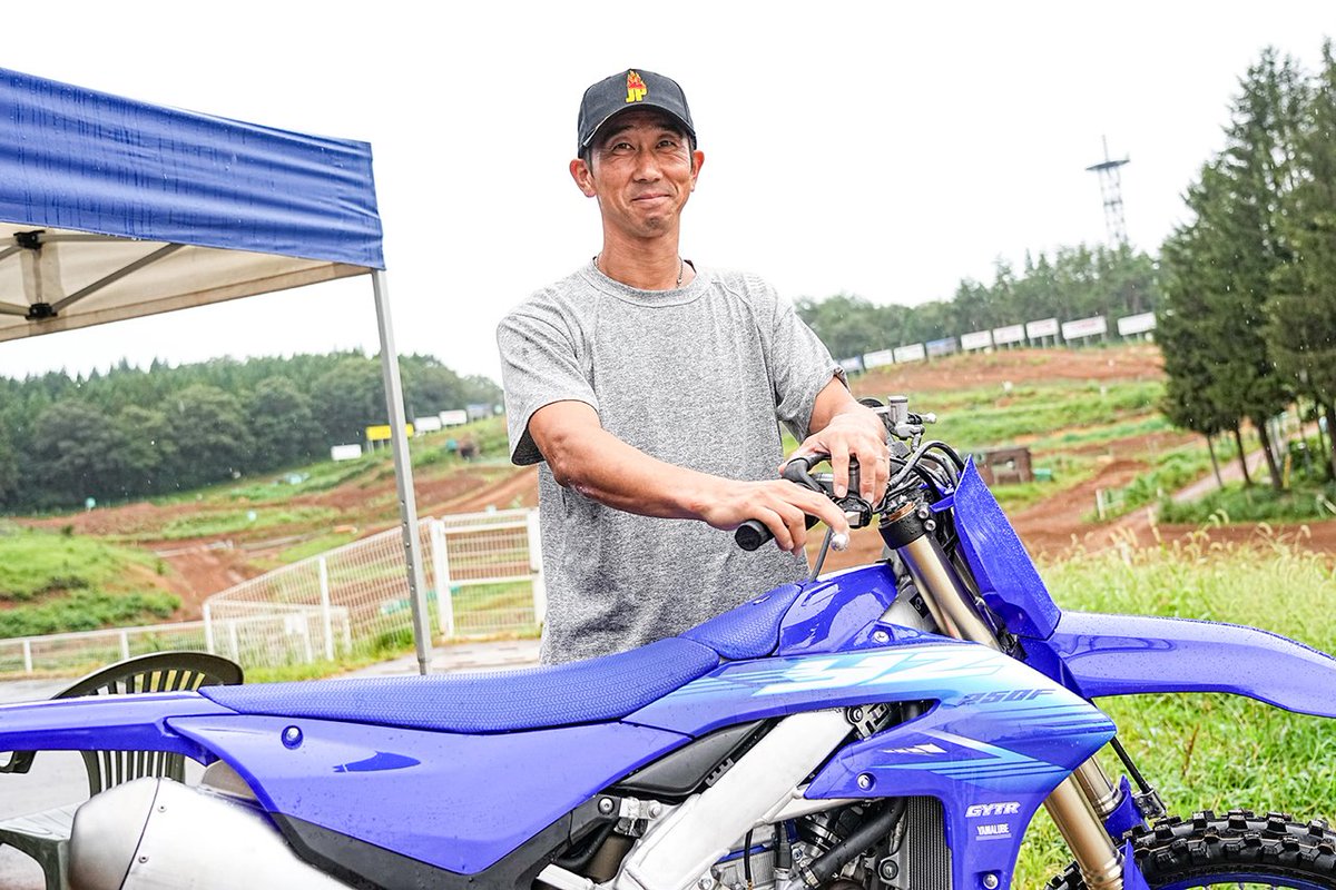 yamaha_bike's tweet photo. 「歴代最強のYZ250F」
「子どもたちがもっと楽しめるYZ85/YZ85LW」
「扱いやすさが別次元のYZ450FX」などなど

2027年最新YZシリーズのメディア試乗会レポを公開しました

メディアやテスターも唸った進化のポイントと
開発秘話はブログをチェック👇
🔗https://t.co/OFZdOR3QRg https://t.co/ERma9cjra6