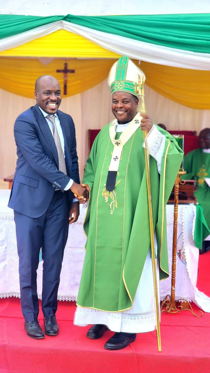 vibemaker256's tweet photo. Dear God, we place today in your hands.  Open all closed doors en Grant us Hopes. Amen 🙏 @hajji_iddi https://t.co/Uwc6DteWIf