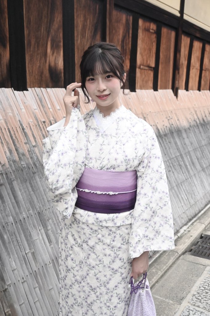 rf104_con02_'s tweet photo. 着物撮影の日の写真です！
綺麗な着物が着れてとっても幸せでした💕

本日のこうポチもよろしくお願いします🍀🙇🏻‍♀️

https://t.co/gxiad22rIs https://t.co/t3TxwRoBeZ