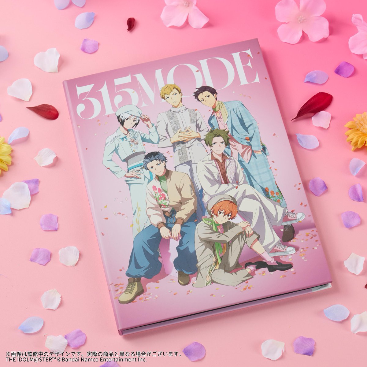 SideM_official's tweet photo. 【グッズ情報】
／
#315MODE vol.1 SPRING
グッズのサンプルをご紹介🎉
＼

◇缶バッジコレクションブック◇
vol.1のアイドル達の缶バッジを1冊に収納できますよ
コレクションブックの缶バッジはグリッター加工となっています✨

受注期間は9/30まで！
▶詳細はこちら
https://t.co/dDkUndkj8P https://t.co/2fsBi8NeoE