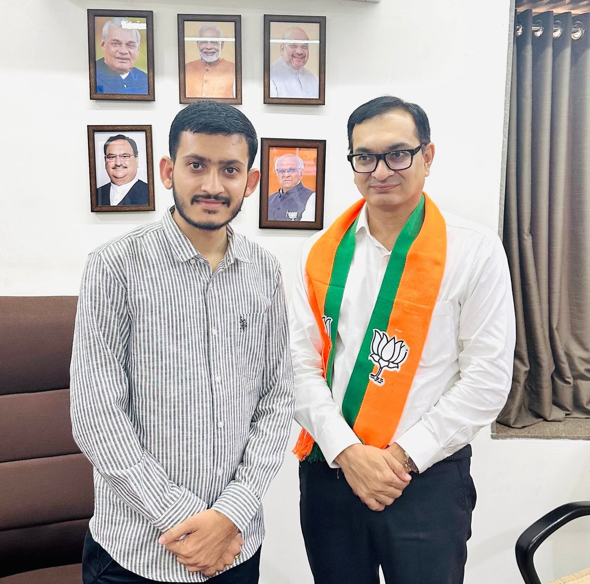 HetavPatelBJP's tweet photo. ભારતીય જનતા પાર્ટી કર્ણાવતી મહાનગરના યુવા અધ્યક્ષ શ્રી @PrerakshahBJP જીને જન્મદિવસ નિમિત્તે હાર્દિક શુભેચ્છાઓ... https://t.co/uMWYHAJ36N