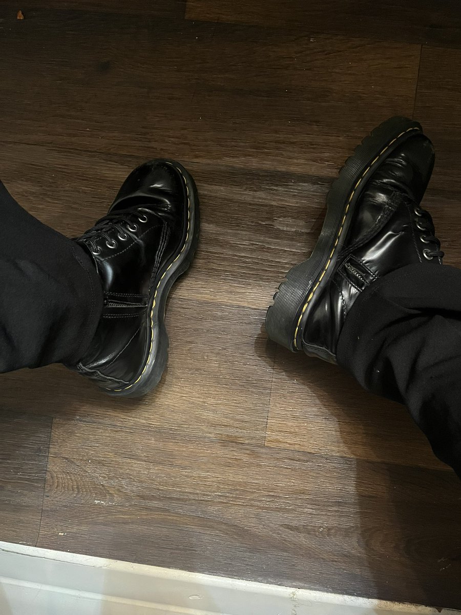 slayerofhoez's tweet photo. Come grind on my boots 
#moothunt〃・ https://t.co/ext1vxesnC