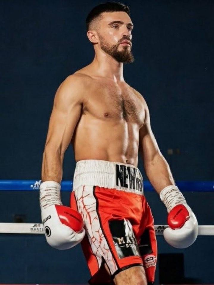 JoleKuharic's tweet photo. Stephen Newns #boxing 🥊🥊🥊 https://t.co/MwASIZgWAU
