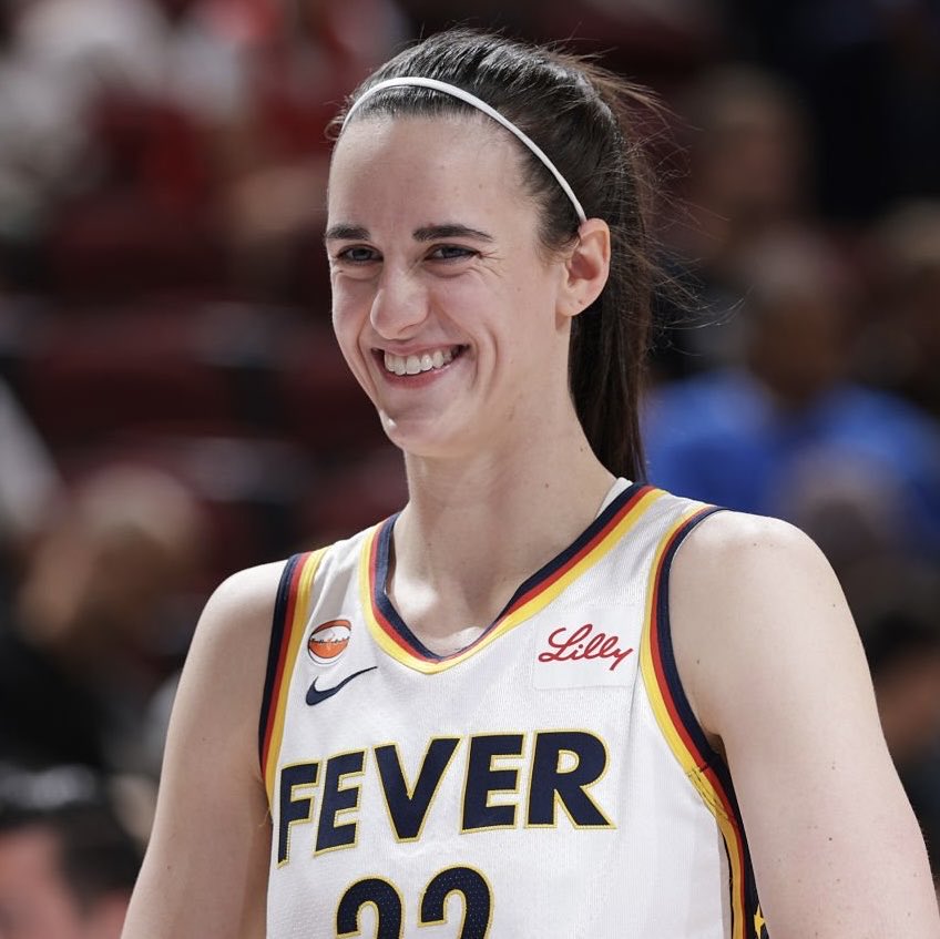 PolymarketHoops's tweet photo. Caitlin Clark in Year 3:

22.3 PPG
4.0 RPG
8.3 APG
45/36/85%

The most points in a season by a PG ever. https://t.co/g37mTsogof