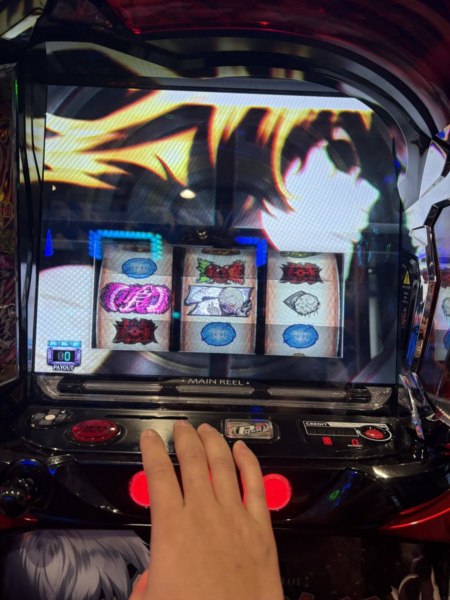 nonachan_aaa's tweet photo. 分からなくて適当に打ったらでめおかしいけど初めての中チェ引いた https://t.co/c7b3ry52Eu