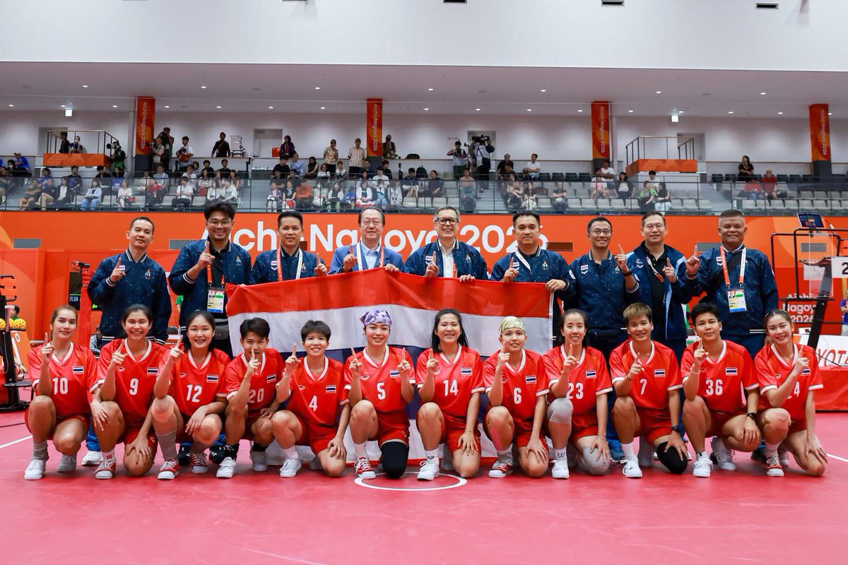 Jaifu_fu's tweet photo. ข่าวดี “ตะกร้อทีมหญิงไทย” 🥇🇹🇭 คว้าเหรียญทอง ที่ 6 เอาชนะทีมเกาหลีใต้ 2:0 ทีม ป้องกันแชมป์ได้สำเร็จ และเป็นแชมป์สมัยที่ 2 ของตะกร้อทีมหญิงไทย ในเอเชียนเกมส์ ยินดีด้วยครับเก่งมากๆ ไม่เคยทำให้ผิดหวังเลย👏🏻
#เอเชียนเกมส์2026 https://t.co/44me1FBPI2