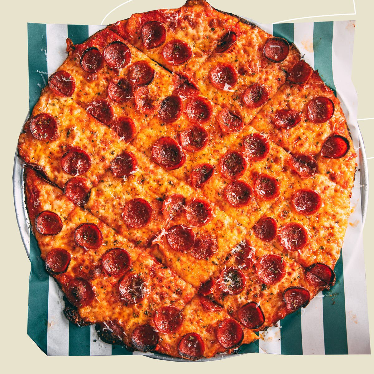 michaeljlayman's tweet photo. @Hush_Kit B-17 and Chicago style pizza (Tavern IS Chicago style) https://t.co/iU5jvwDAV0