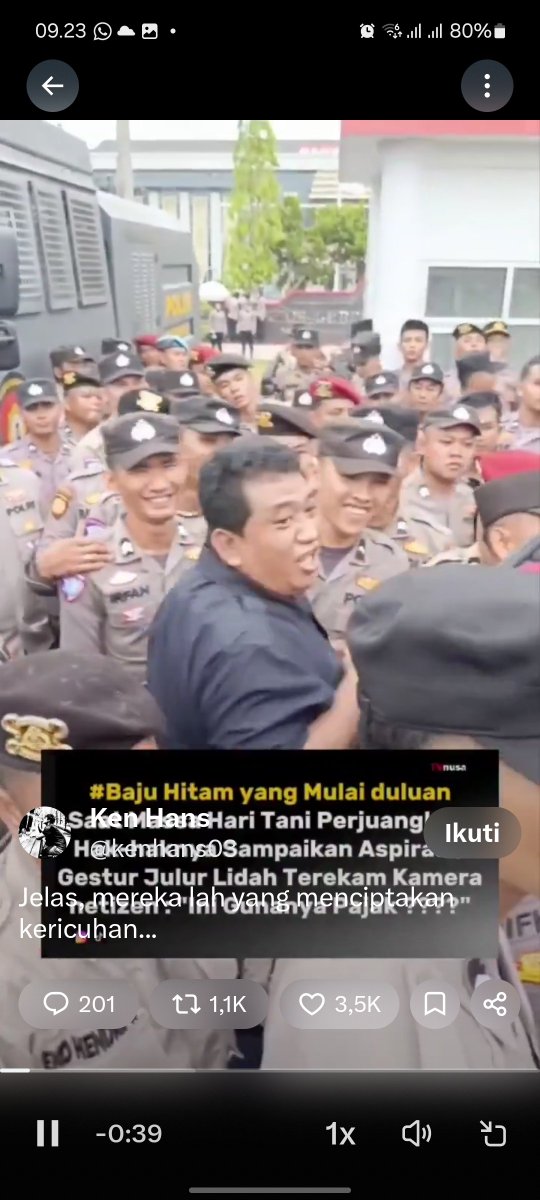 p1ngg1ran's tweet photo. @kenhans03 Ingat2 wajahnya, bila ketemu silahkan mau diapa https://t.co/hQirhqKHu3