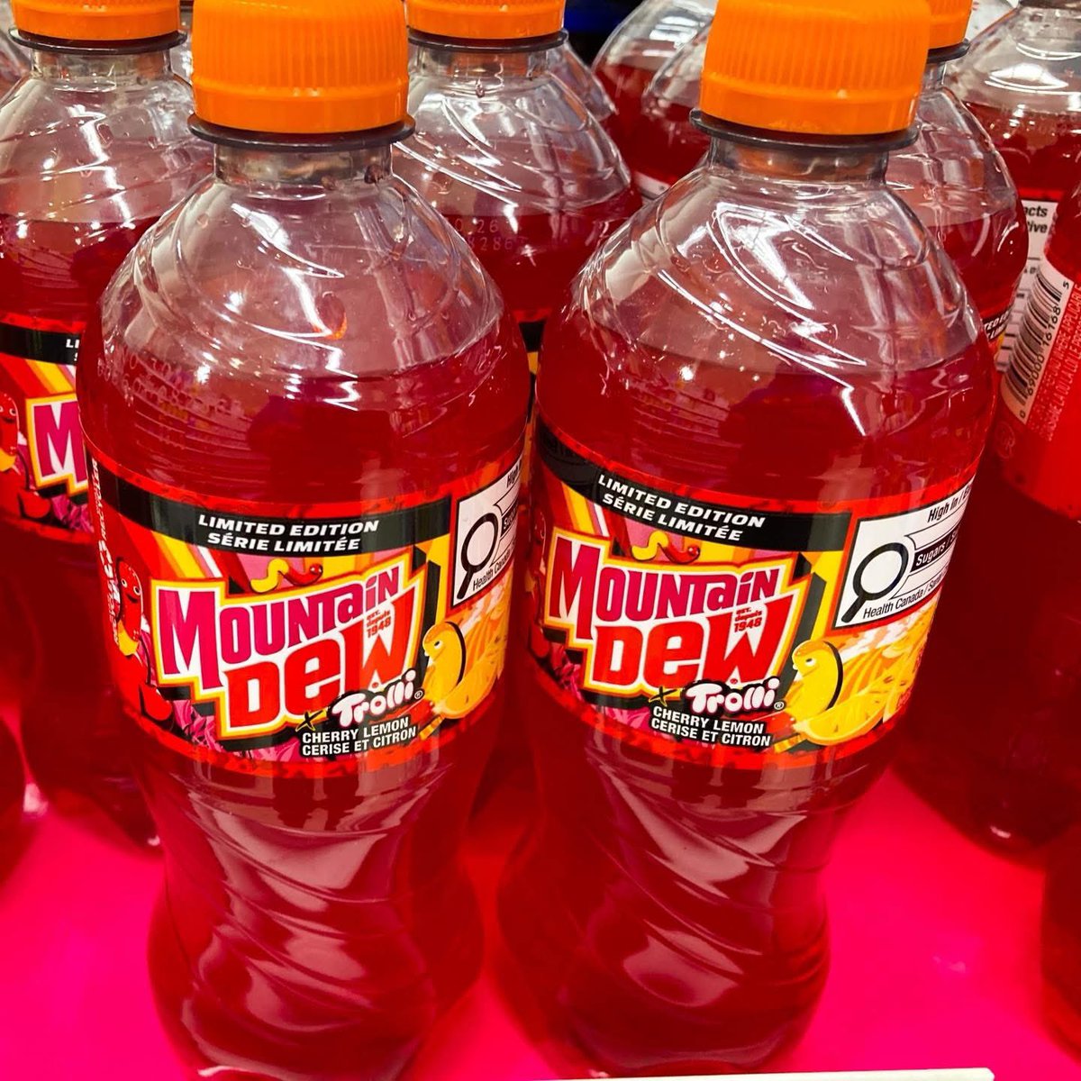 Candycritic's tweet photo. A few recent #snacking finds at the grocery store includes some #gummy themed #MountainDew, a soup and #sandwich all in one, and some #BaconCheetos. https://t.co/y22mb037hs