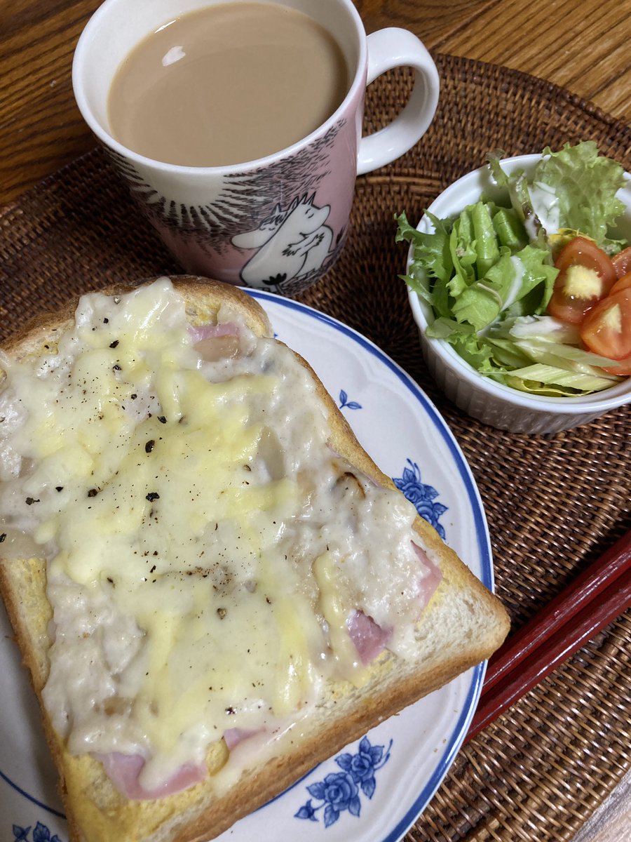 goma_0906's tweet photo. 8/12のブランチ

・クロックムッシュ
・サラダ
・カフェオレ https://t.co/CxbvHdl5fx