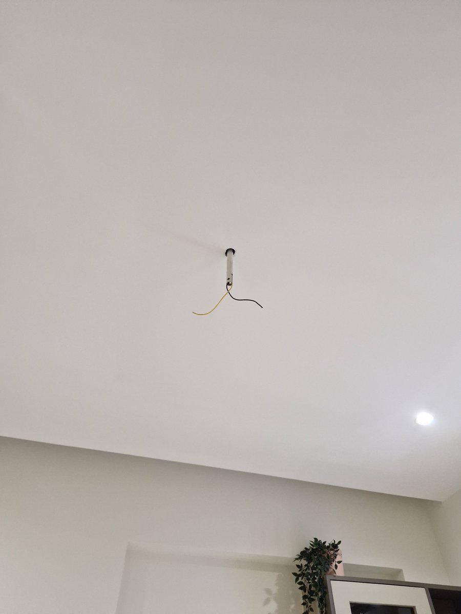 bhuvneshoff's tweet photo. Beautiful life with @atomberg_tech @AtombergCares fans horrible experience. @shibam (Sibabrata) das @@arindam_paul if u pay for ur food and u dnt get do u feel bad, thats i am feeling with #atomberg #badservice https://t.co/jojfuQmDLe