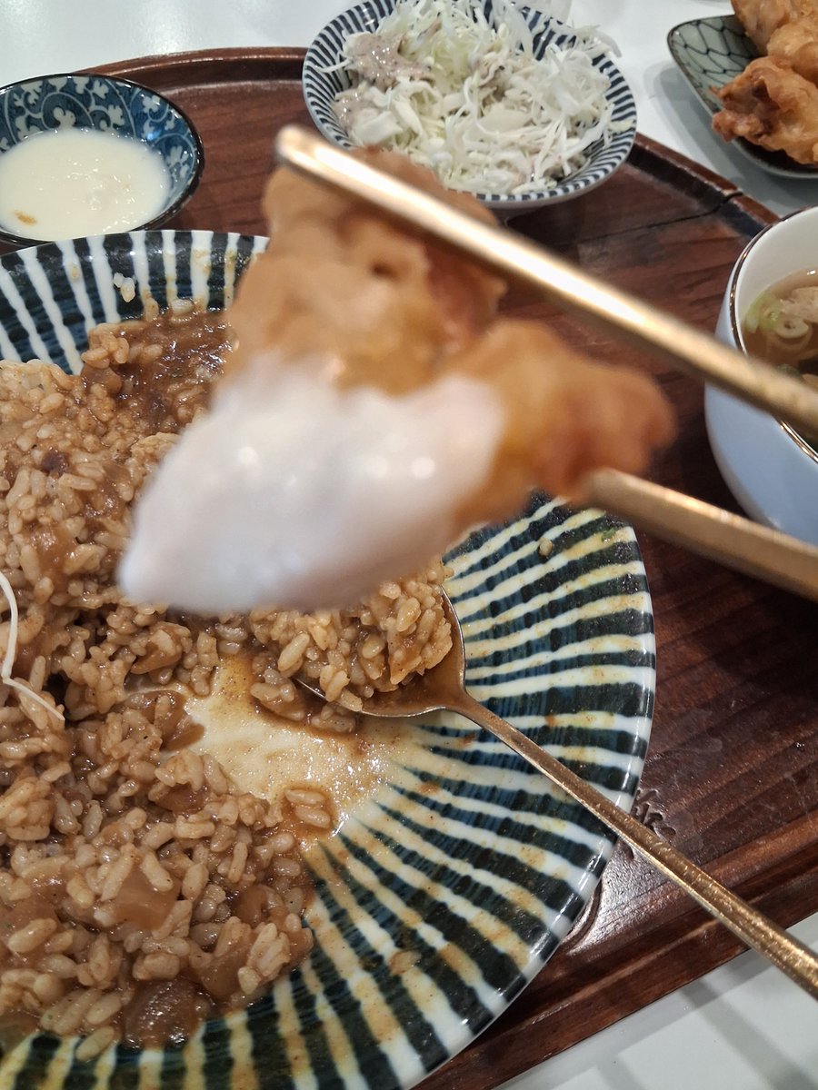 badacoraCORAL's tweet photo. 티친들
밥먹어 https://t.co/6226M0MOJP