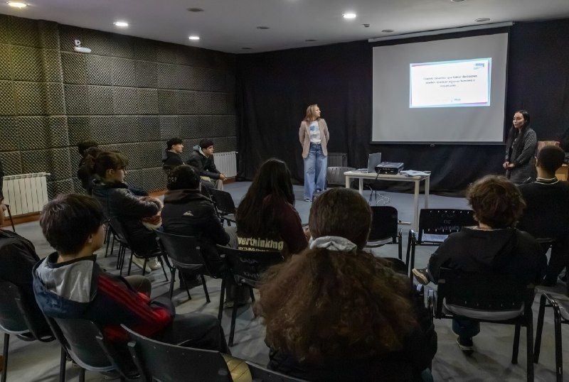 labrujulaTDF's tweet photo. Río Grande inició un nuevo ciclo de orientación vocacional 
https://t.co/WPZenhvaQd https://t.co/4ZpMWPHDNV