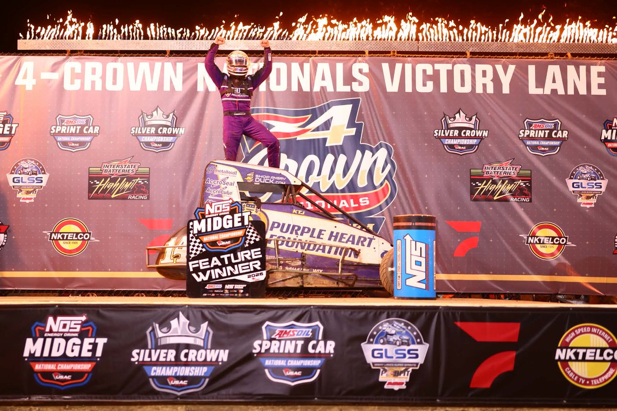 USACNation's tweet photo. 𝑭𝒊𝒏𝒂𝒍𝒍𝒚...𝒂𝒕 𝑻𝒉𝒆 𝑩𝒊𝒈 𝑬 🙌

For the first time in his career, @kevinthomasjr is an @EldoraSpeedway feature winner!

He leads the final 4 laps to win tonight's 25-lap USAC @NosEnergyDrink National Midget main event.

#4Crown https://t.co/jxCld6XmAO