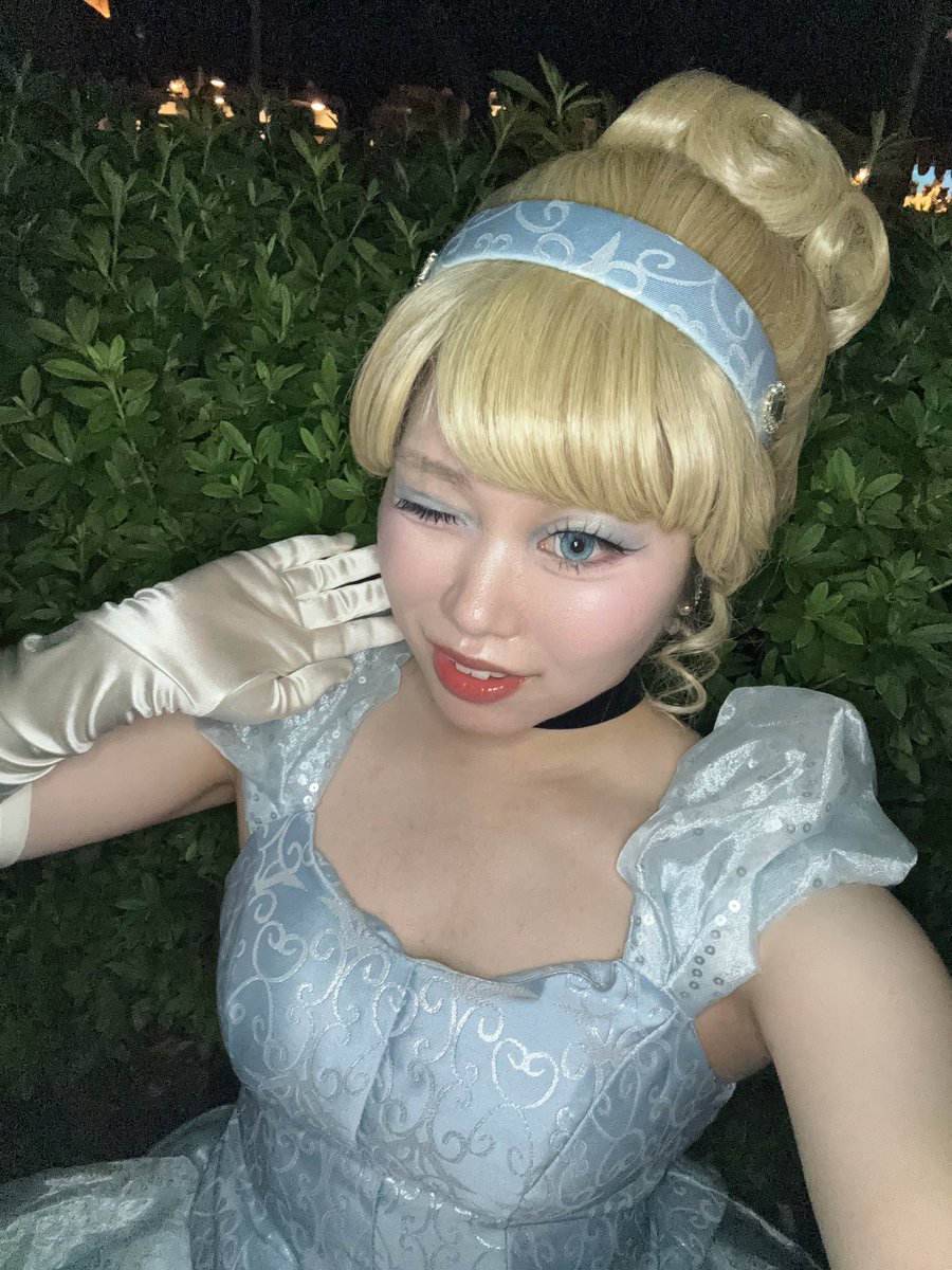 Lankaster_1399's tweet photo. ハモカラもEパレも最っ高に𝑳‌𝑶‌𝑽‌𝑬で、フェアリーテイルホール駆け込みもでき素晴らしい一日を過ごせたぜ✨️
調子に乗ってるウインク😉と怒なシンディを載せます😠(アウパをあげなかった自分へ) https://t.co/6xbvdSAzSj