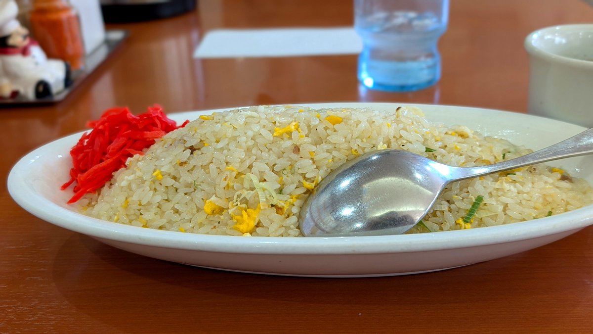 niceneitya's tweet photo. 仕事前のお昼ごはん

札幌駅近く

【三代目 月見軒】より

・チャーハン大盛り

ご馳走様でした！😀

#炒飯 
#月見軒 https://t.co/MjB3PkH4ht