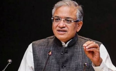 AhteshamFIN's tweet photo. #Gen_Z के चलते #CEC का दौरा रद्द !!

देश के मुख्य चुनाव आयुक्त (Chief Election Commissioner) ज्ञानेश कुमार (Gyanesh Kumar) का UP के वाराणसी और मेरठ का प्रस्तावित दौरा रद्द कर दिया गया है।

📍चुनाव आयोग (Election Commission of India) के भीतर कथित आंतरिक मतभेदों और विशेष गहन पुनरीक्षण (Special Intensive Revision - SIR) विवाद तथा उससे जुड़े सवालों के बीच यह फैसला लिया गया है।

📍CEC को 25 सितंबर को मेरठ और 28 सितंबर 2026 को वाराणसी में युवाओं #Gen_Z ) के साथ संवाद करना था। CJP ने उनके इस्तीफ़े की मांग करते हुए आंदोलन का अल्टीमेटम दे दिया है 📨