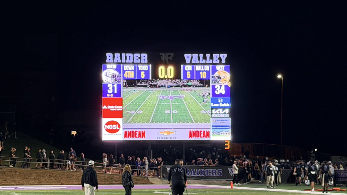 DBarker2442's tweet photo. 1-0! We believe! #WestVsEverybody #LinebackerU #LiveForZo #LiveForZen π https://t.co/rljO3IsFFL