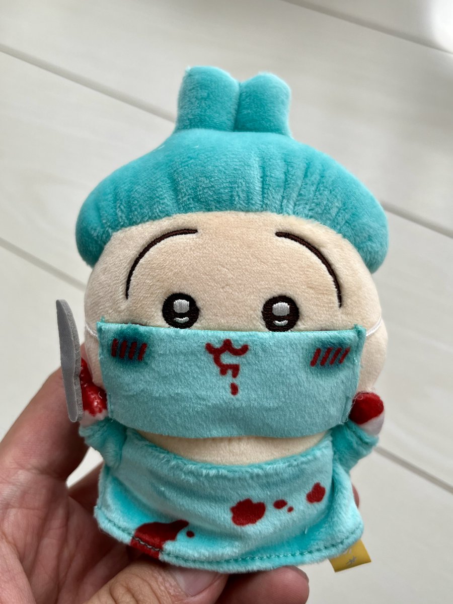 puruyasama's tweet photo. 死の外科医きた🥼

マスク捲ったらちゃんと口が😂 https://t.co/cNQckRziu8