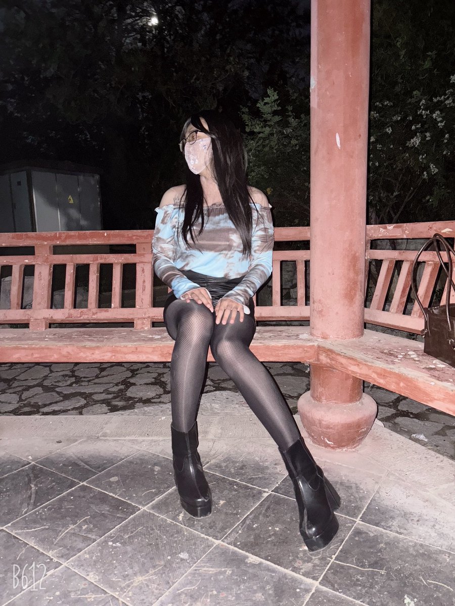 LINA905467's tweet photo. 感觉好像被人跟踪了。🫠#女装 #伪娘 https://t.co/LKHRgQwORn
