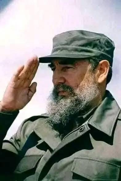 JHGcasanova's tweet photo. Fidel "Si ayer fue hermoso luchar, hoy es doblemente hermoso combatir. Ayer fue la conquista del sueño, hoy es la defensa del sueño. Ayer luchábamos por la libertad de la patria y hoy por la supervivencia de la patria". #LatirAvileño #SinPerderUnDía @DiazCanelB @DrRobertoMOjeda https://t.co/EasRlHNhAE