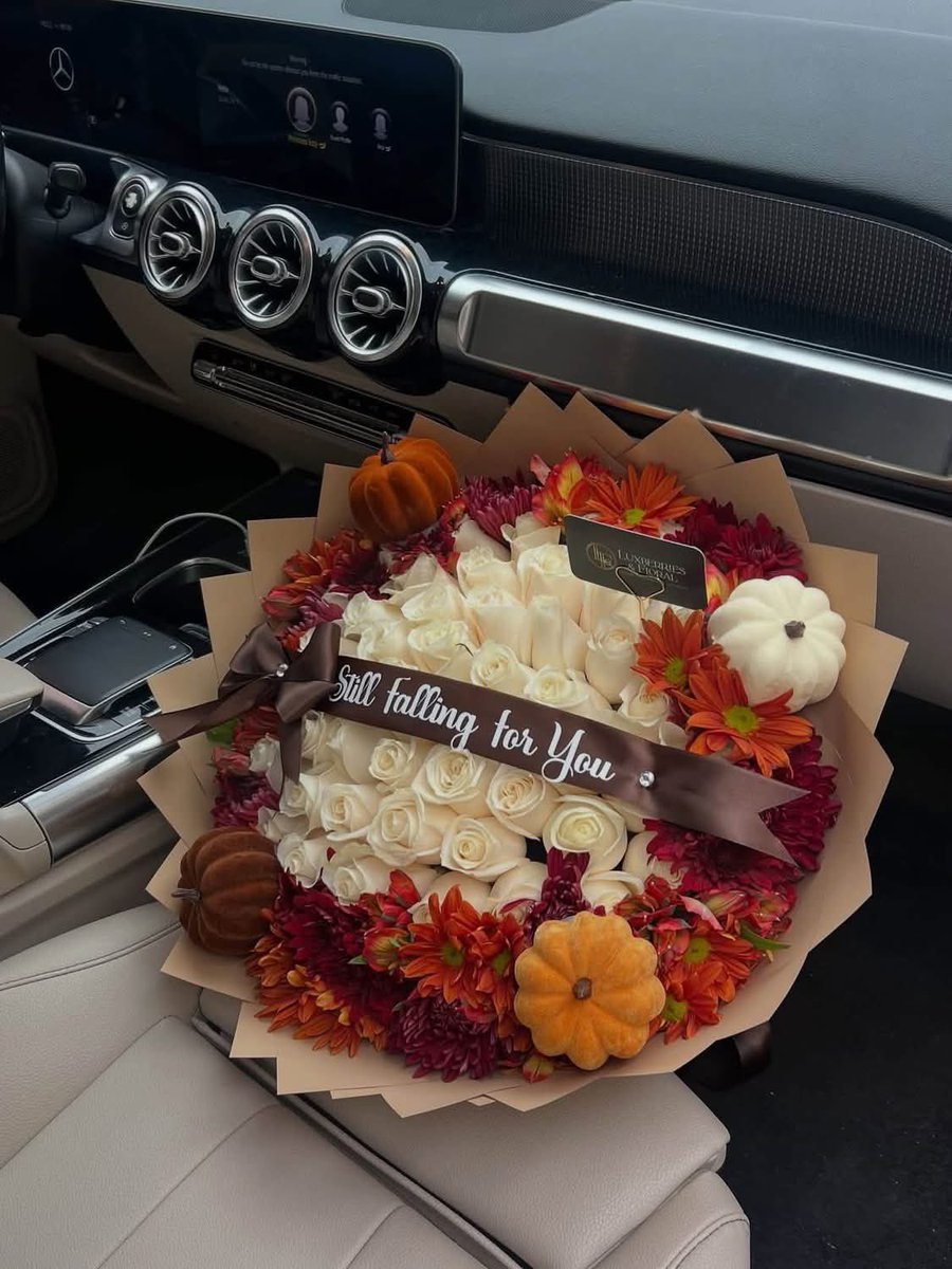 niy2pretty's tweet photo. May this type of love find and DROWNNN me 🤎✨ https://t.co/X4qsCXI5Xf