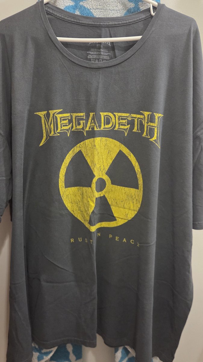CevettoRal65985's tweet photo. Here's a special bonus #metalshirt of the night to celebrate the anniversary of the best (imho) #Megadeth album, #RustInPeace. #HeavyMetal https://t.co/b2SNcjCj5t