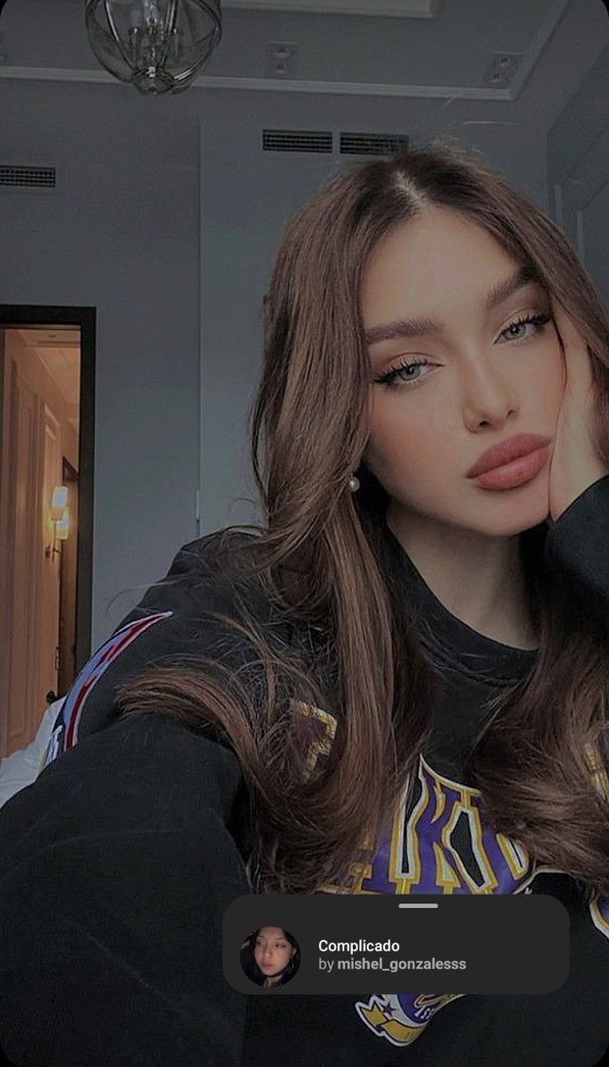 AnnaReedp9's tweet photo. the other ten percent: "Should you deign to place asparagus betwixt your lips, asparagus shall indeed reside within! Observe! A feat of such remarkable caliber! https://t.co/TooGHOWwCy