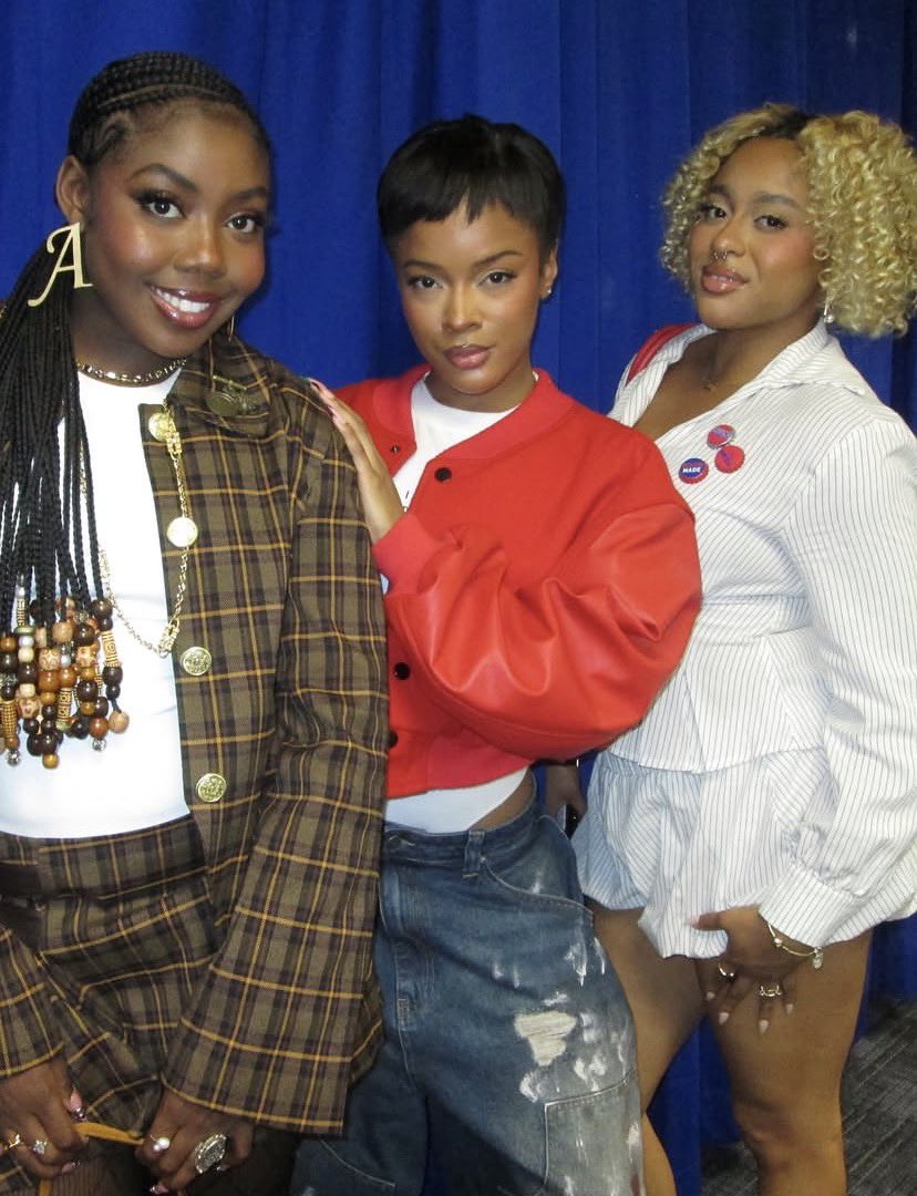 monecaution_'s tweet photo. THE BIG THREE. https://t.co/eS6Rs3B75d