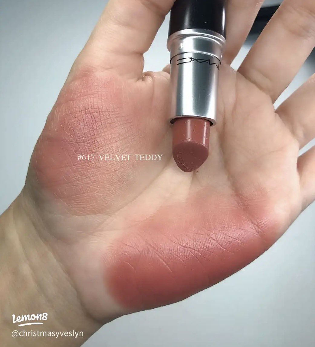 MYHOBI_J's tweet photo. ส่งต่อลิป Mac matte lipstick สี 617 velvet teddy 280฿รส. เหลือตามภาพเลยค่ะ สนใจทักมาสอบถามเพิ่มเติมได้นะคะ ลดได้น้า
#ส่งต่อคสอ #ส่งต่อเครื่องสำอาง #ส่งต่อลิป #ส่งต่อสกินแคร์ #ส่งต่อเครื่องสำอางมือสอง https://t.co/ZyijAvs55C