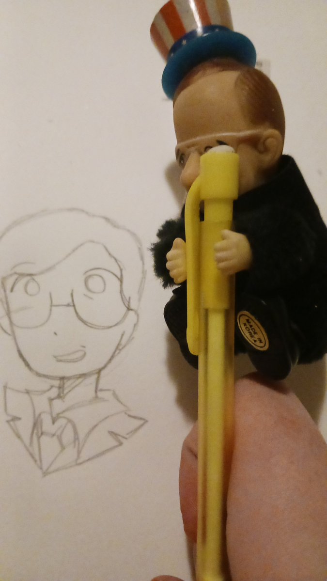 diningtableee_'s tweet photo. I'm using his ugly ass as a pencil topper https://t.co/OWbSeZeAdz