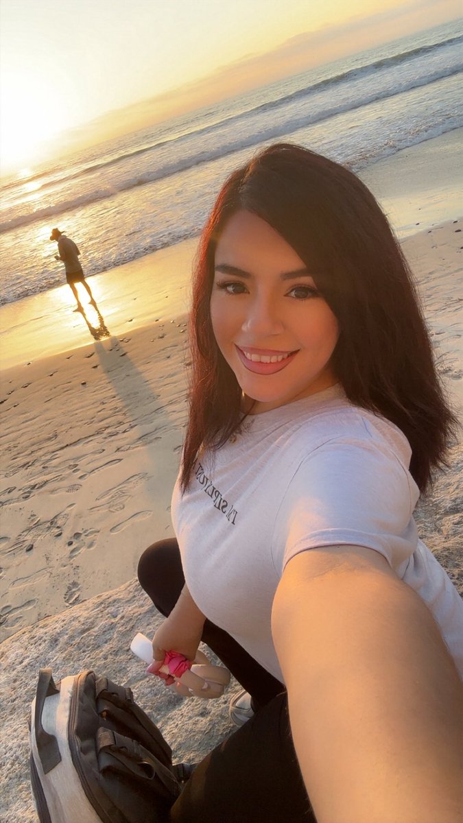 69trulove19's tweet photo. I got my steps in 🏃‍♀️ and caught the sunset and I’m happy 🥰💗💋 https://t.co/AJsP7IUbjH