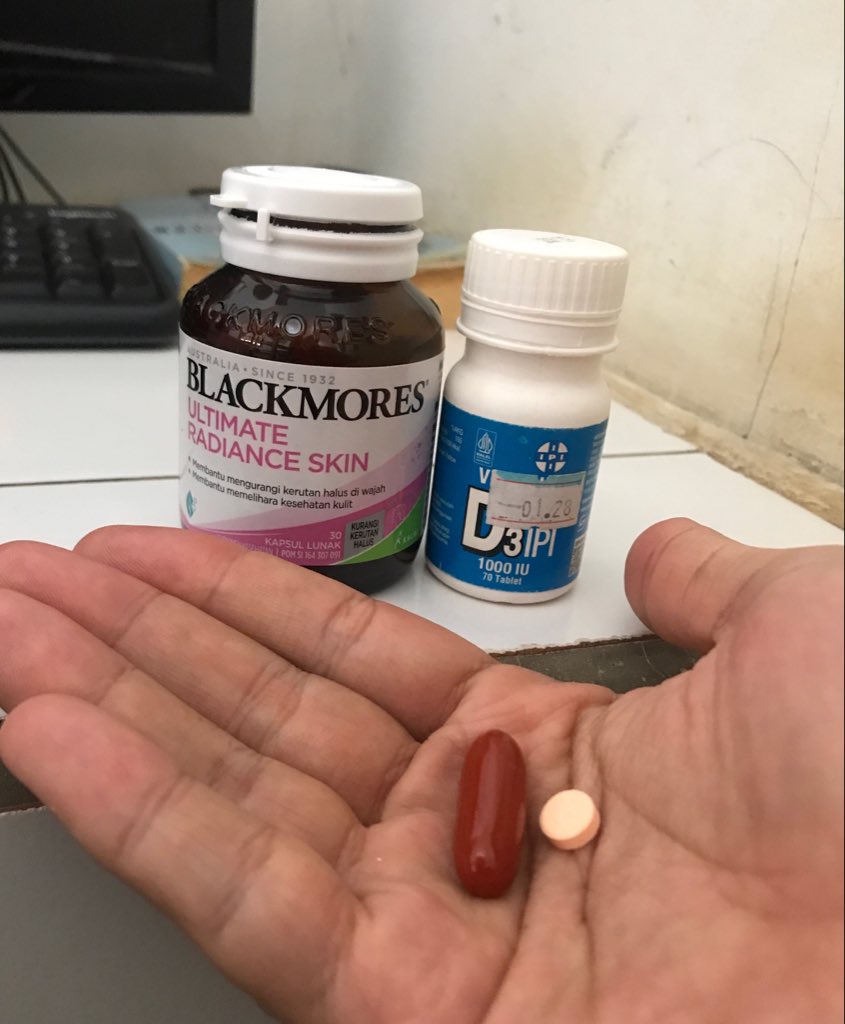 TLD_Survive's tweet photo. Good morning and have a nice day !!
so happy rambutku terlihat mulai menembal di area kebotakan karena genetik/hormonal.. 🙂🙂
#KebotakanGenetik #BlackMoresUltimateRadianceSkin #VitD3 https://t.co/Tu9IYw3bNk