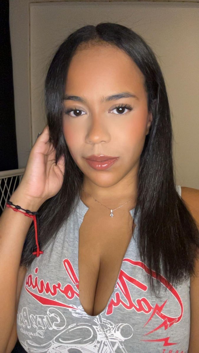 LayyDream's tweet photo. You always act surprised when this ends with you paying me. 💞💞🌟🌟🍒🍒

#findom #cuck #bnwo https://t.co/HEJ6lLemwJ