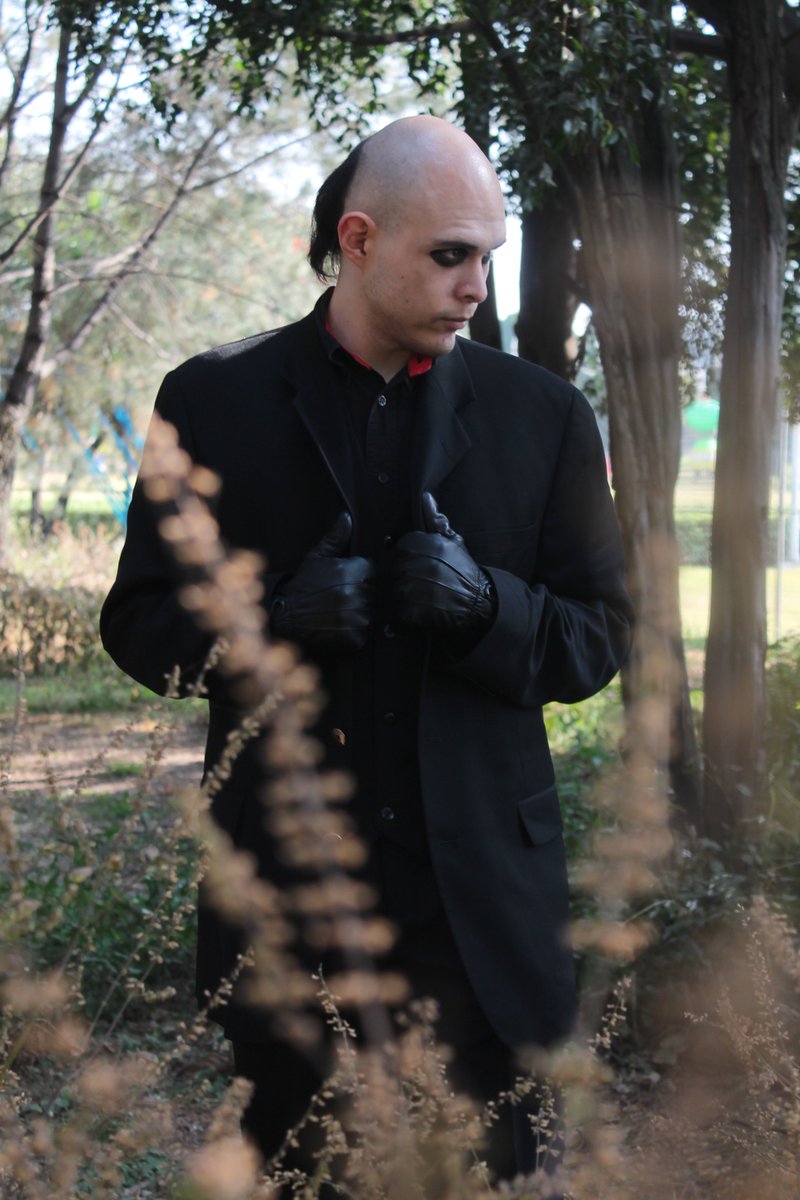 IsKaasik's tweet photo. #Goth #goth #gothic #gothique #gotisch #kabaretgoth #gothgoth #boyfriengoth #vamp #vampire #vtm #vampirethemasquerade #vamilly #vampyr https://t.co/4rOcueHxkO
