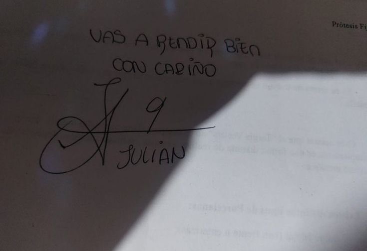 clubjulienzoo's tweet photo. me escribe eso y no desapruebo un puto parcial más en toda la carrera (me haría falta) https://t.co/Gq85ie9XtE