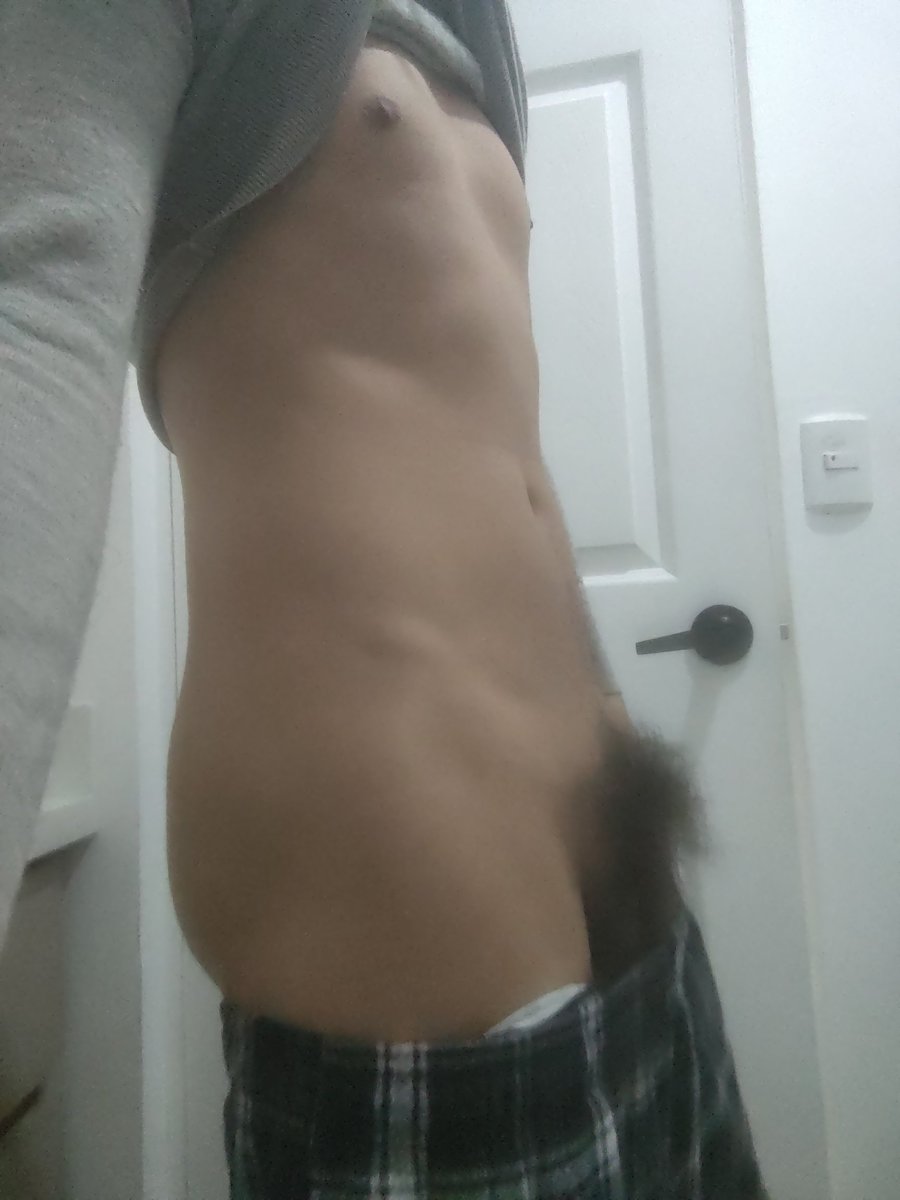 Kitcakez's tweet photo. #nsfwtwt https://t.co/fDVeN16sDX