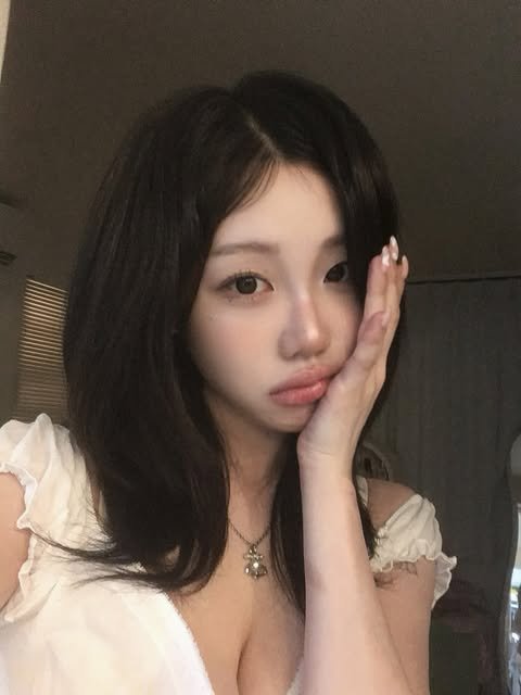 sejinmeing's tweet photo. ㅤㅤㅤㅤㅤ https://t.co/MnBGICsaLj