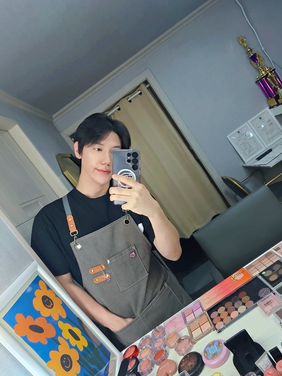 RocoK12's tweet photo. 추석연휴에도
로케이뷰티는
열려있습니다❤️
.
.
✨️로케이뷰티✨️

신림에서 만나는
왁싱ㆍ메이크업 &amp; 헤어 1인 프라이빗 뷰티샵.

📌 네이버 예약: <로케이 뷰티> 검색

✉️ 문의: https://t.co/zmwDxOaVxm

#신림왁싱 #남자왁싱 #남자왁서 #브라질리언 #신림헤메 #남자헤메 #로케이뷰티 https://t.co/PumujmF0F1