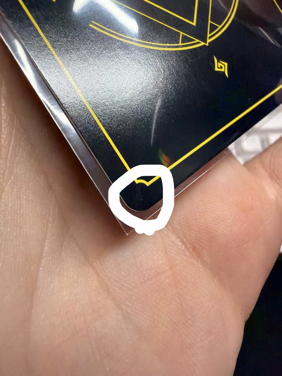 MrMikeSB's tweet photo. @BardyGG You and I pulled the same card on the same day. Mine had this scratch on the back, but mine does not penetrate the black paint which I think yours does.

I sent mine to tag so let’s see what happens https://t.co/hXH2GoVaCW