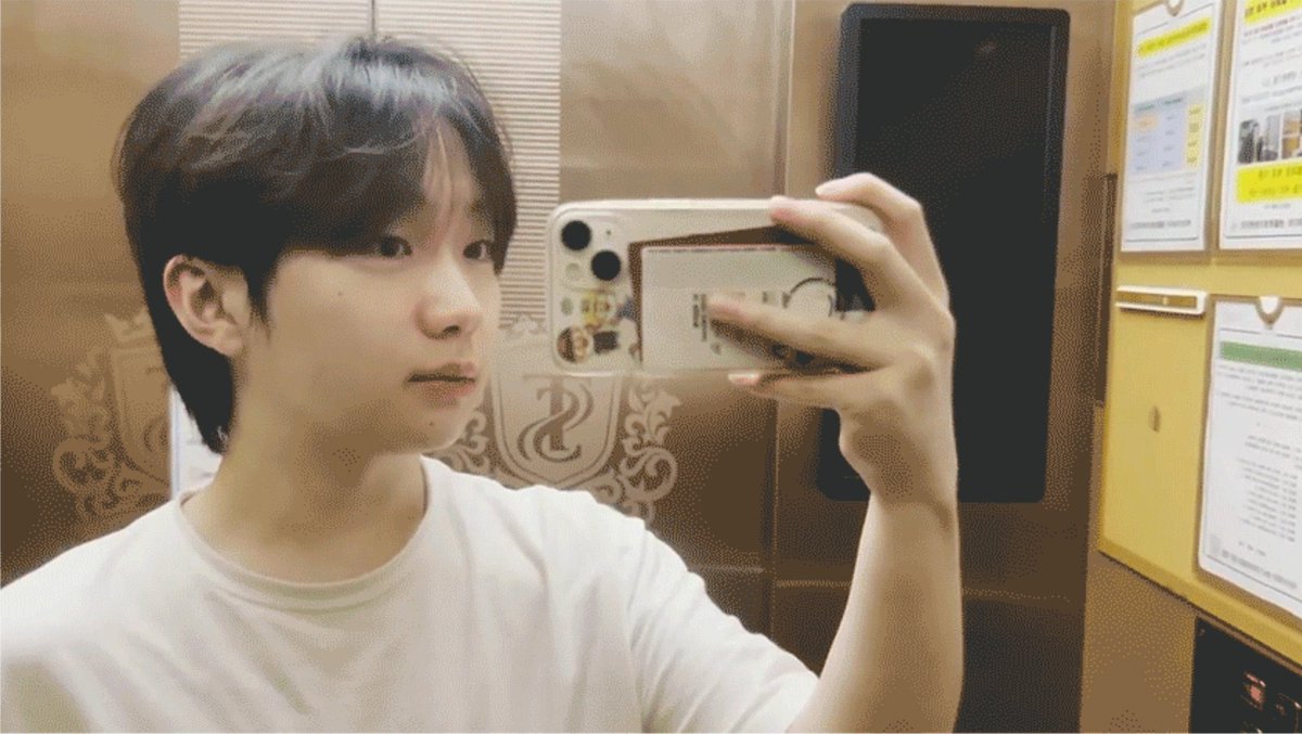 dimchi__'s tweet photo. 폰케이스 뽀로로 그만 귀여워라 #Yong https://t.co/LXWtgIim9h
