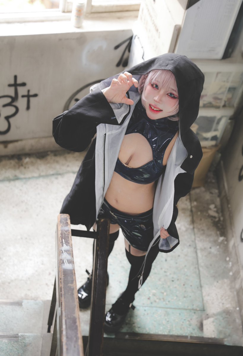 Realhumansdied's tweet photo. PROJECT - COS &amp; MELODY

(model. @Jini_cos)

#코스엔멜로디
#よふかしのうた https://t.co/WUSPN3oCMz