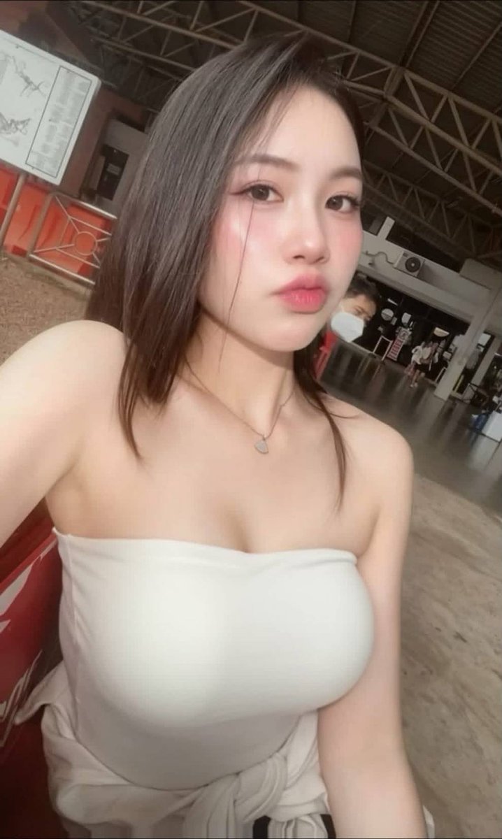 ErmaRosarisy's tweet photo. 🌶️🍊ตอนแรกก็ไม่เชื่อ จนกระทั่งลองใช้เอง..ไอเทมลับที่บิวตี้บล็อกเกอร์เกาหลีโหวตให้เป็นอันดับ 1!“ ครีมกันแดดเนื้อซูเฟล่ บางเบา คุมมันนาน🥬🍈🔥🔥🥝🥝🍃🍃🍃🍃🍀🍀

เรท6️⃣0️⃣0️⃣ 💸

.
       »  🆔 : kenhto9
       👇☎️: https://t.co/0pPt3ee8TE

#เชียงราย
  เชียงราย https://t.co/SI2ZdhjP7j