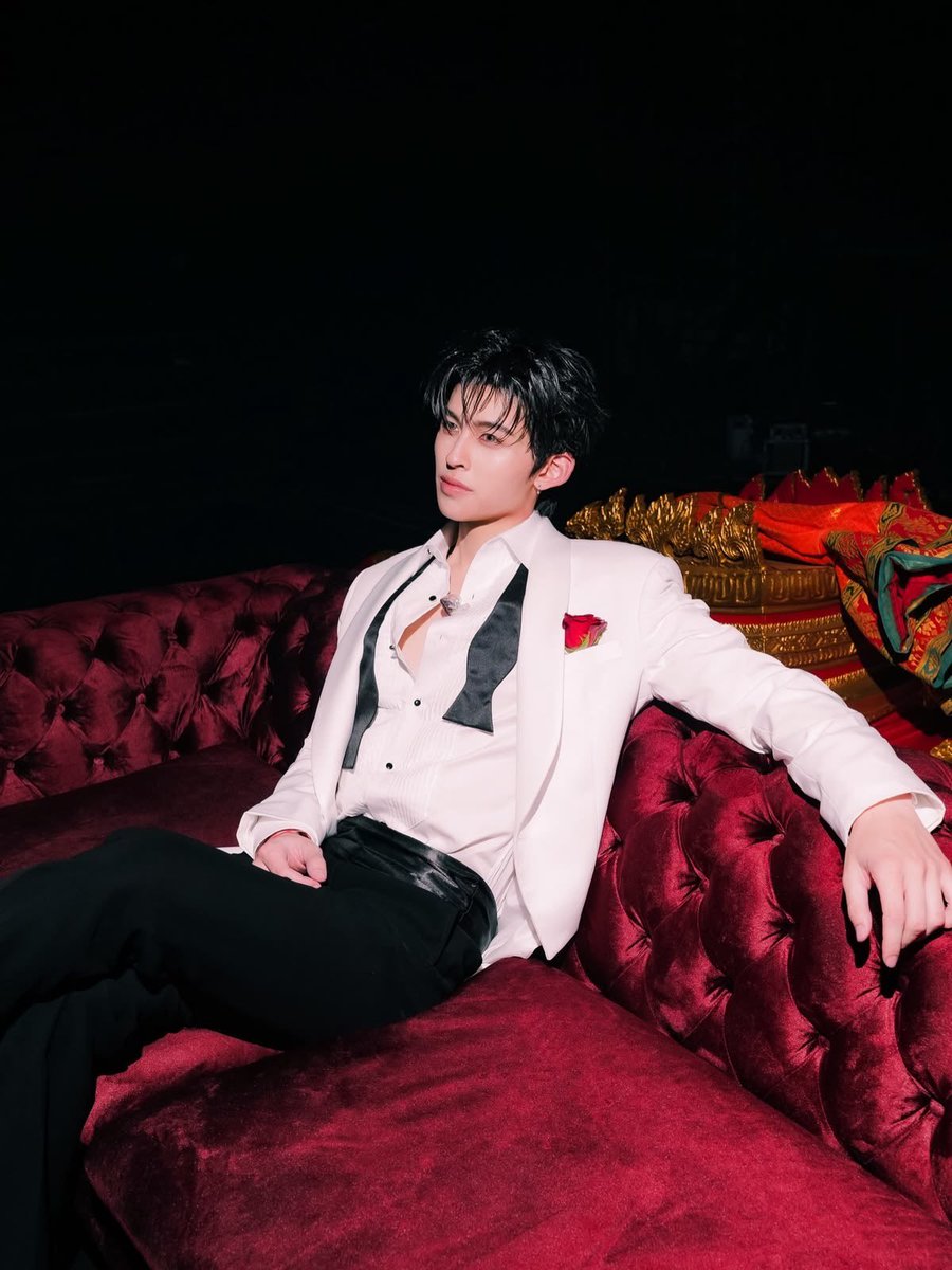 EnchantedCut's tweet photo. A PondPhuwin Au where Pond falls in love with the most unreachable stripper at the club... https://t.co/rLNXrb4UwQ