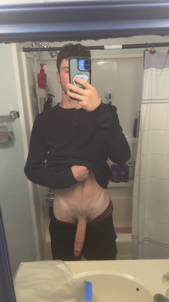 Rabair5ba's tweet photo. Needa bust sum up🙂‍↕️🙌#bwc #horny #bigdick https://t.co/3gWgwp8SqX