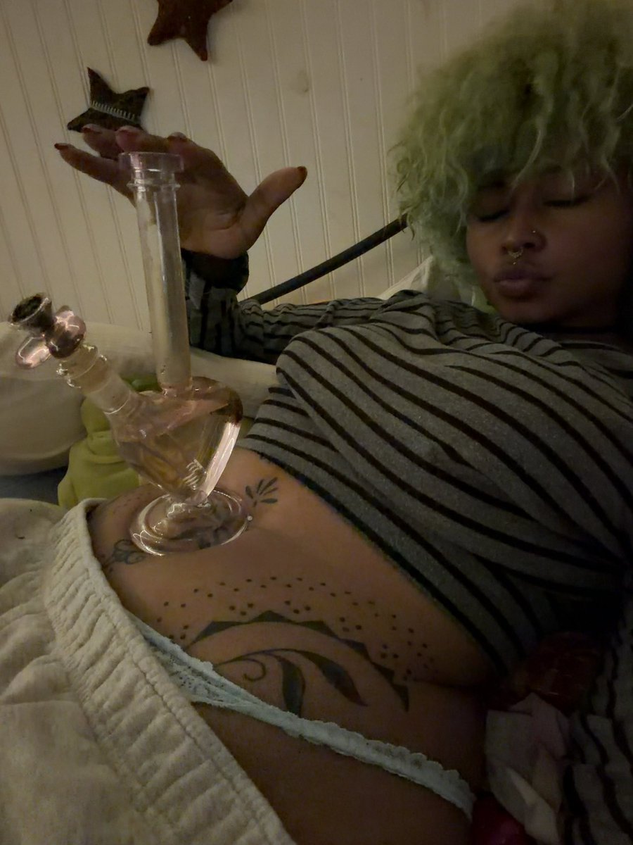 inkedbby3's tweet photo. Not doing the best, sorry yall :/ https://t.co/NkEhO4Mkaw