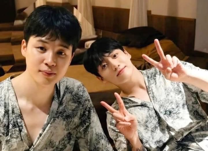 koomitokio's tweet photo. jikook en vietnam siempre serás amado por mi https://t.co/uy2Bcg1C3i